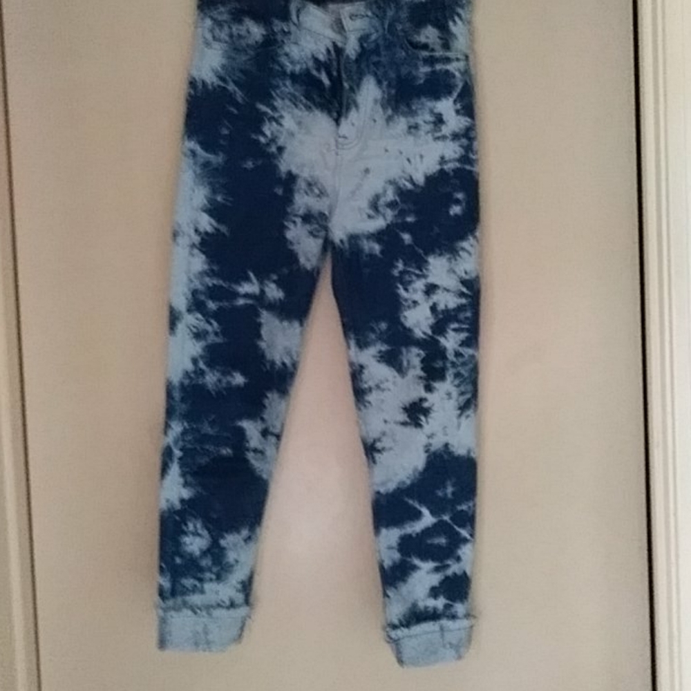 Capris....never worn